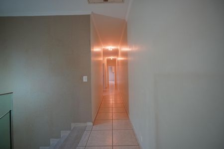 Casa para alugar com 400m², 5 quartos e 8 vagasCorredor