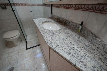 Casa para alugar com 400m², 5 quartos e 8 vagasBanheiro