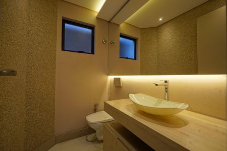 Casa para alugar com 400m², 5 quartos e 8 vagasLavabo