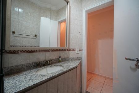 Casa para alugar com 400m², 5 quartos e 8 vagasBanheiro