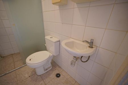 Casa para alugar com 400m², 5 quartos e 8 vagasBanheiro de serviço