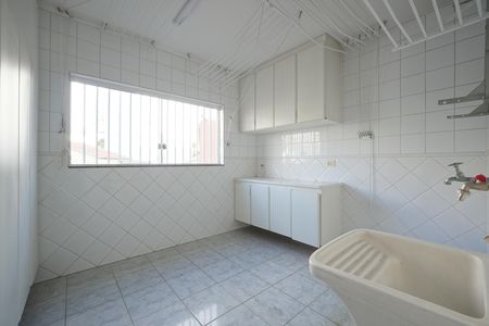 Casa para alugar com 400m², 5 quartos e 8 vagasÁrea de Serviço