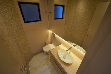 Casa para alugar com 400m², 5 quartos e 8 vagasLavabo