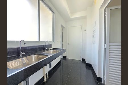 Apartamento à venda com 140m², 4 quartos e 3 vagasÁrea de Serviço e DCE 