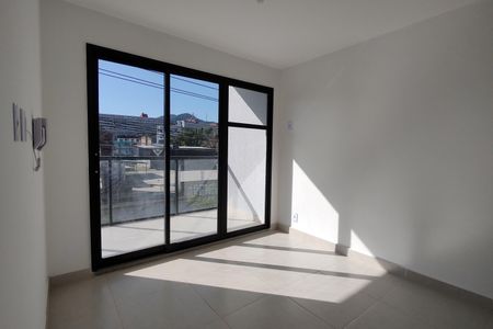 Sala de apartamento para alugar com 2 quartos, 62m² em Taquara, Rio de Janeiro