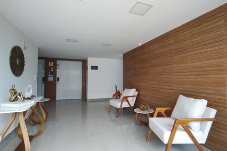 Apartamento à venda com 62m², 2 quartos e 1 vagaHall de entrada