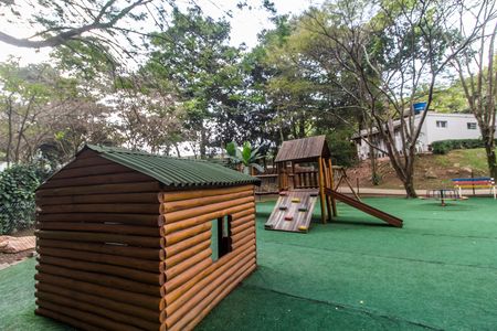 Casa de condomínio à venda com 382m², 4 quartos e 4 vagasÁrea comum - Playground