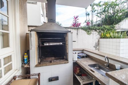 Casa de condomínio à venda com 382m², 4 quartos e 4 vagasÁrea gourmet