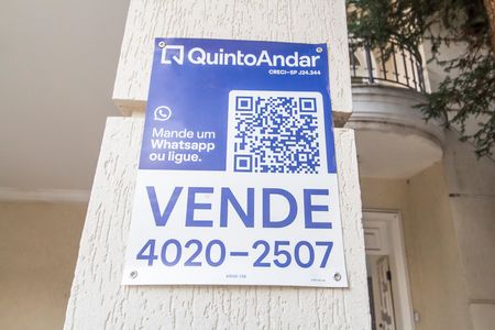 Casa de condomínio à venda com 382m², 4 quartos e 4 vagasVista da Rua