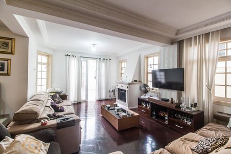 Casa de condomínio à venda com 382m², 4 quartos e 4 vagasSala 