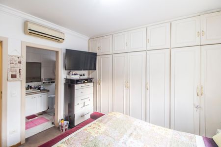Casa de condomínio à venda com 382m², 4 quartos e 4 vagasSuíte 1