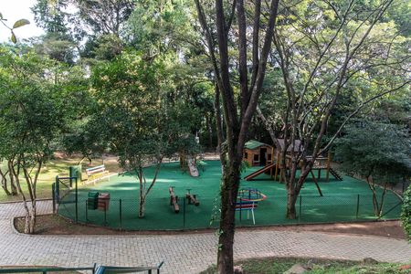 Casa de condomínio à venda com 382m², 4 quartos e 4 vagasÁrea comum - Playground