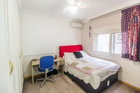 Casa de condomínio à venda com 382m², 4 quartos e 4 vagasSuíte 2