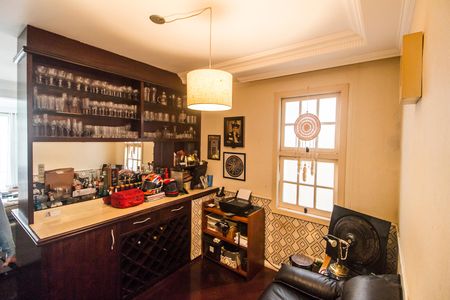 Casa de condomínio à venda com 382m², 4 quartos e 4 vagasSala 