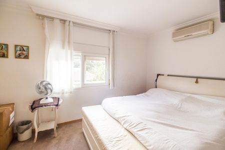 Casa de condomínio à venda com 382m², 4 quartos e 4 vagasSuíte 3
