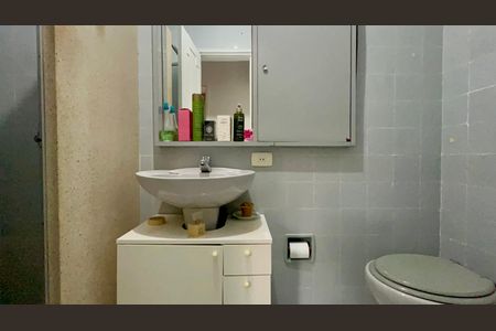 Apartamento à venda com 168m², 2 quartos e 1 vaga Apartamento à venda com 168m², 2 quartos e 1 vagaBanheiro