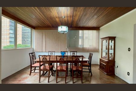 Apartamento à venda com 168m², 2 quartos e 1 vaga Apartamento à venda com 168m², 2 quartos e 1 vagaSala de Jantar