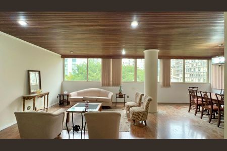 Apartamento à venda com 168m², 2 quartos e 1 vaga Apartamento à venda com 168m², 2 quartos e 1 vagaSala