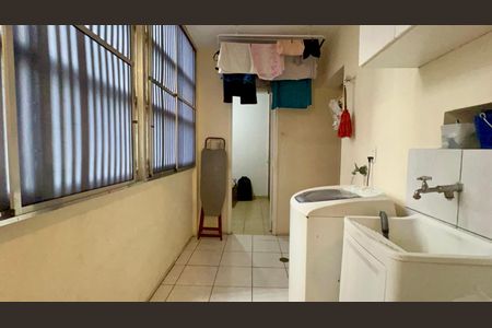 Apartamento à venda com 168m², 2 quartos e 1 vaga Apartamento à venda com 168m², 2 quartos e 1 vagaÁrea de Serviço