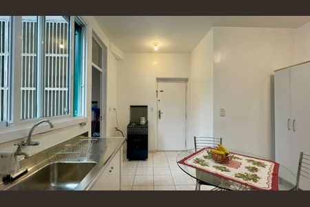 Apartamento à venda com 168m², 2 quartos e 1 vaga Apartamento à venda com 168m², 2 quartos e 1 vagaCozinha