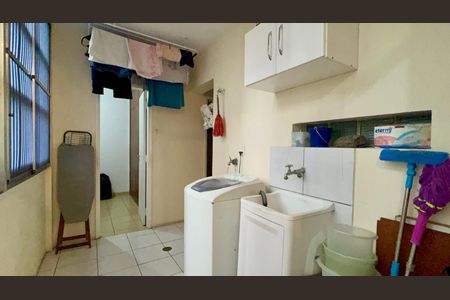 Apartamento à venda com 168m², 2 quartos e 1 vaga Apartamento à venda com 168m², 2 quartos e 1 vagaÁrea de Serviço