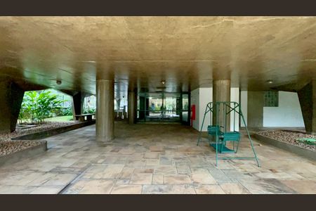Apartamento à venda com 168m², 2 quartos e 1 vaga Apartamento à venda com 168m², 2 quartos e 1 vagaÁrea comum