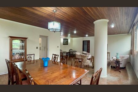 Apartamento à venda com 168m², 2 quartos e 1 vaga Apartamento à venda com 168m², 2 quartos e 1 vagaSala de Jantar