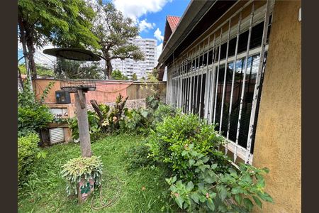 Casa à venda com 3 quartos, 160m² em Conjunto Residencial Santa Terezinha, São Paulo