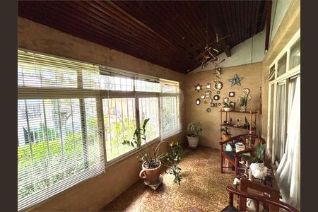 Casa à venda com 3 quartos, 160m² em Conjunto Residencial Santa Terezinha, São Paulo