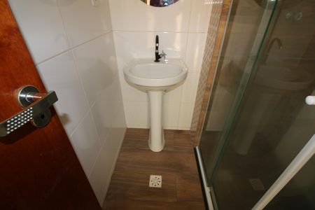 Apartamento para alugar com 38m², 2 quartos e sem vagaBanheiro