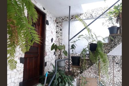 Casa à venda com 3 quartos, 120m² em Vila Nivi, São Paulo