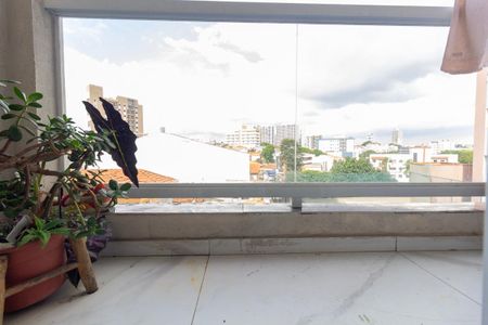 Apartamento para alugar com 55m², 2 quartos e 1 vaga Apartamento para alugar com 55m², 2 quartos e 1 vagaVaranda