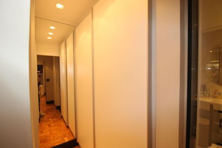Apartamento à venda com 142m², 3 quartos e 2 vagasQuarto 3 - Banheiro