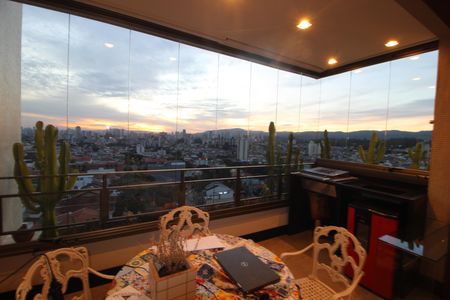 Apartamento à venda com 142m², 3 quartos e 2 vagasSala / Cozinha