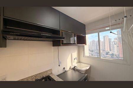 Cozinha e Área de Serviço de apartamento para alugar com 2 quartos, 67m² em Setor Bueno, Goiânia