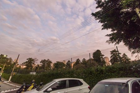 Casa de condomínio à venda com 385m², 2 quartos e 5 vagasVista da Rua