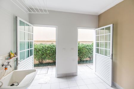 Casa de condomínio à venda com 385m², 2 quartos e 5 vagas Casa de condomínio à venda com 385m², 2 quartos e 5 vagasÁrea de Serviço