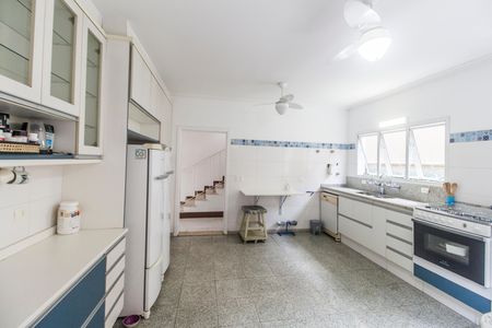 Casa de condomínio à venda com 385m², 2 quartos e 5 vagas Casa de condomínio à venda com 385m², 2 quartos e 5 vagasCozinha