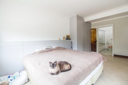 Casa de condomínio à venda com 385m², 2 quartos e 5 vagas Casa de condomínio à venda com 385m², 2 quartos e 5 vagasSuíte master