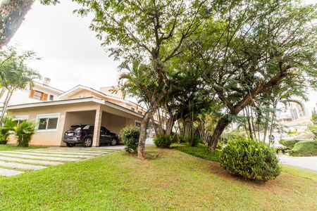 Casa de condomínio à venda com 385m², 2 quartos e 5 vagas Casa de condomínio à venda com 385m², 2 quartos e 5 vagasVista da Rua