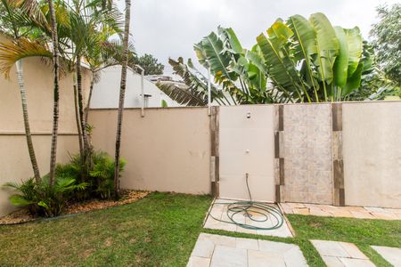 Casa de condomínio à venda com 385m², 2 quartos e 5 vagas Casa de condomínio à venda com 385m², 2 quartos e 5 vagasQuintal