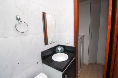 Apartamento para alugar com 100m², 3 quartos e 1 vaga Apartamento para alugar com 100m², 3 quartos e 1 vagaBanheiro da Suíte 2