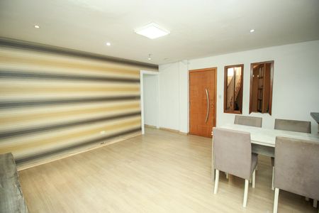 Sala de apartamento para alugar com 3 quartos, 100m² em Jardim Utinga, Santo André