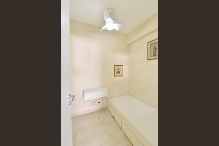 Apartamento à venda com 320m², 3 quartos e 2 vagasQuarto de serviço 2