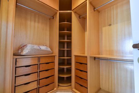 Apartamento à venda com 320m², 3 quartos e 2 vagasCloset do quarto 1