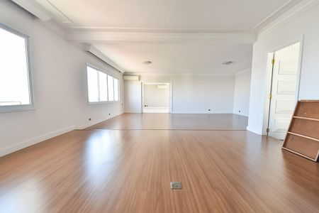 Apartamento à venda com 320m², 3 quartos e 2 vagasSala