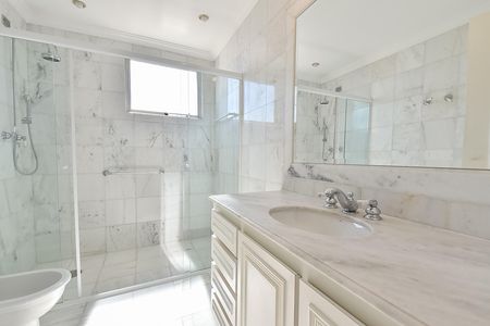 Apartamento à venda com 320m², 3 quartos e 2 vagasBanheiro social