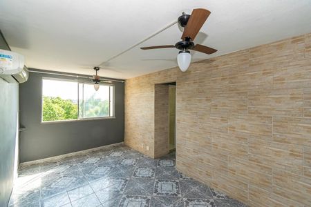 Sala de apartamento para alugar com 2 quartos, 50m² em Cordovil, Rio de Janeiro