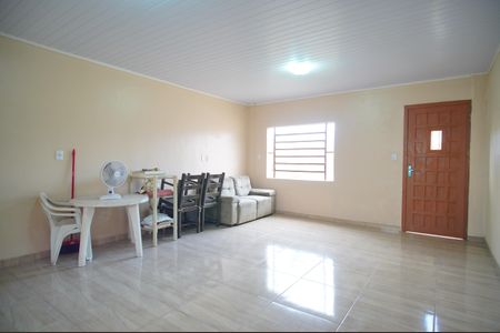 Casa à venda com 106m², 3 quartos e 1 vagaSala