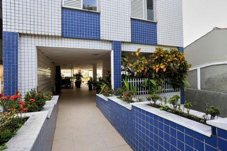 Apartamento para alugar com 72m², 2 quartos e 1 vagaEntrada
